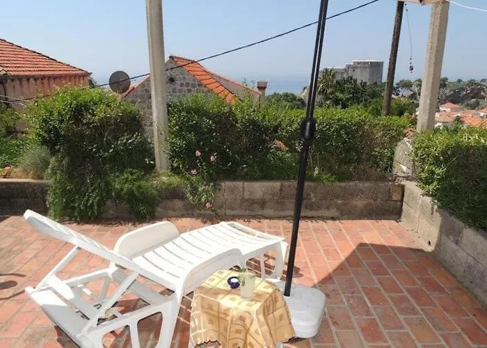 Sunshine - Two Bedroom With Sea View דירה *