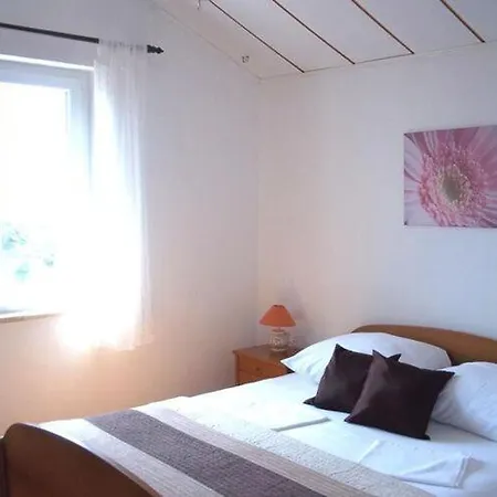 Apartment Sunshine - Two Bedroom With Sea View